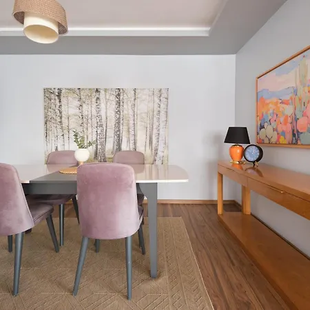 Kaira Homes 3 Apartamento